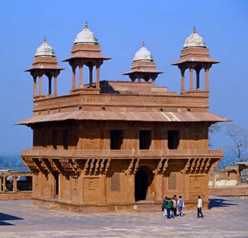 diwan-i-khas Fatehpur Sikri